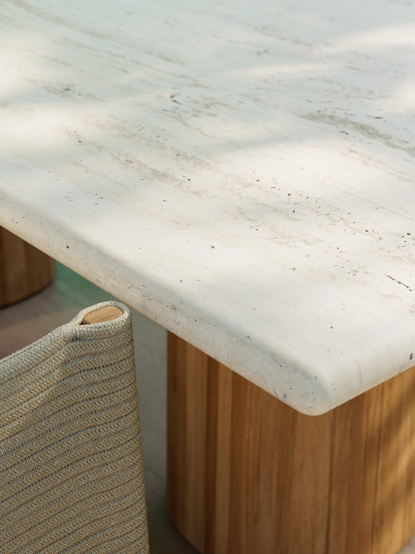Giro Dining Table 290