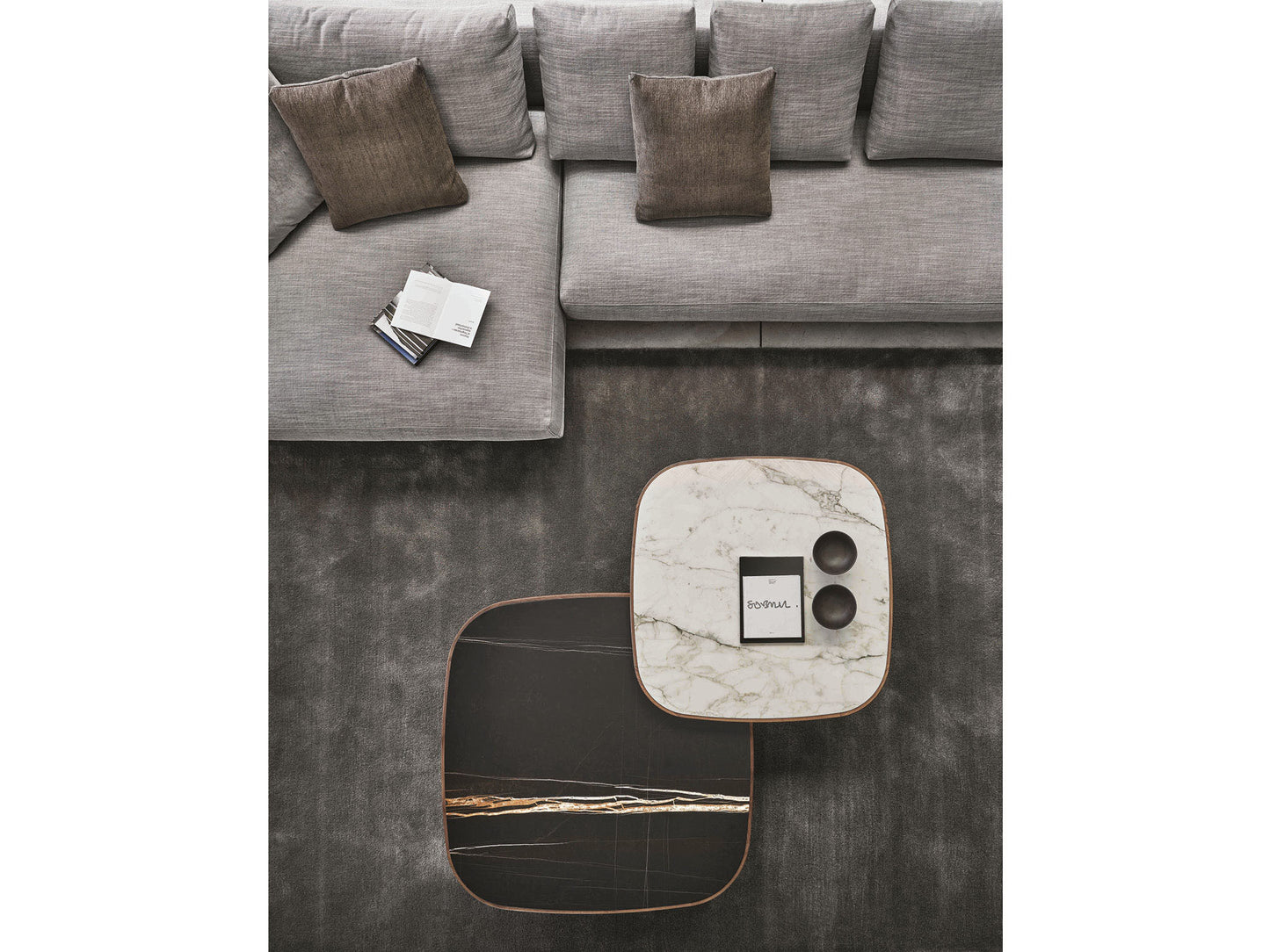 Eckig Coffee Table