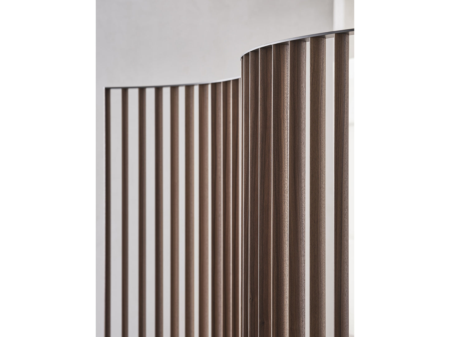 Gamen Room Divider