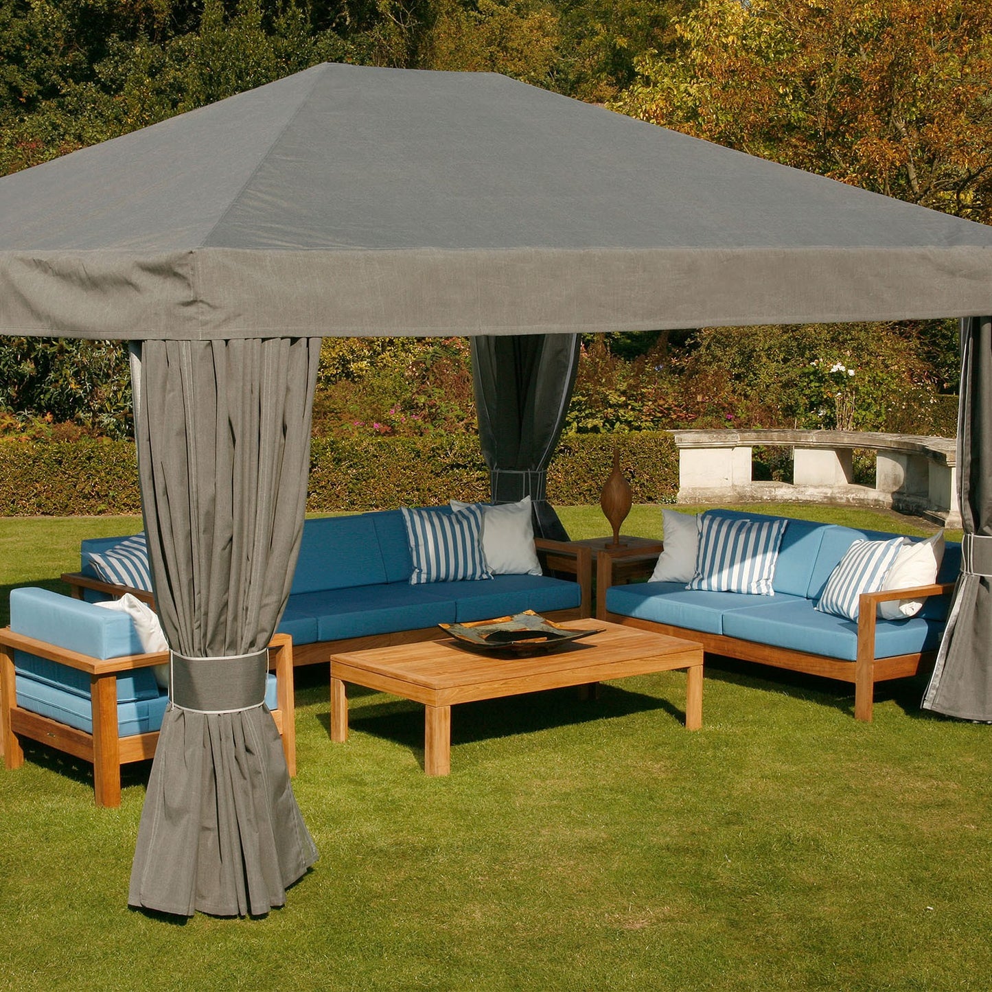Linear Low Table Outdoor 150
