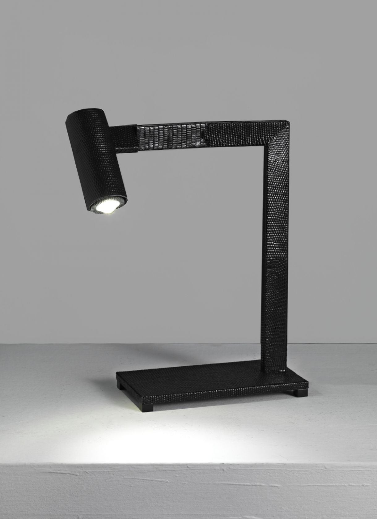 Mahari Table Lamp